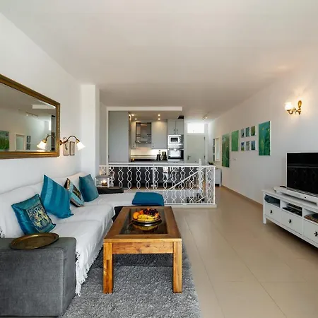 Casa Querida, - R9716